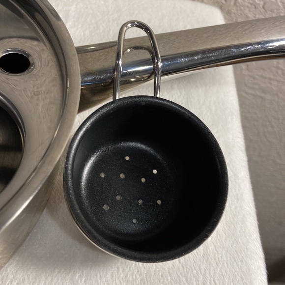 Williams Sonoma Demeyere Egg Poaching Pot w/ Lid - Picture 5 of 9
